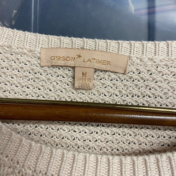 Gibson Latimer Women’s Knit Cream Sweater Size M Embellished Beaded Shoulders - Picture 15 of 16